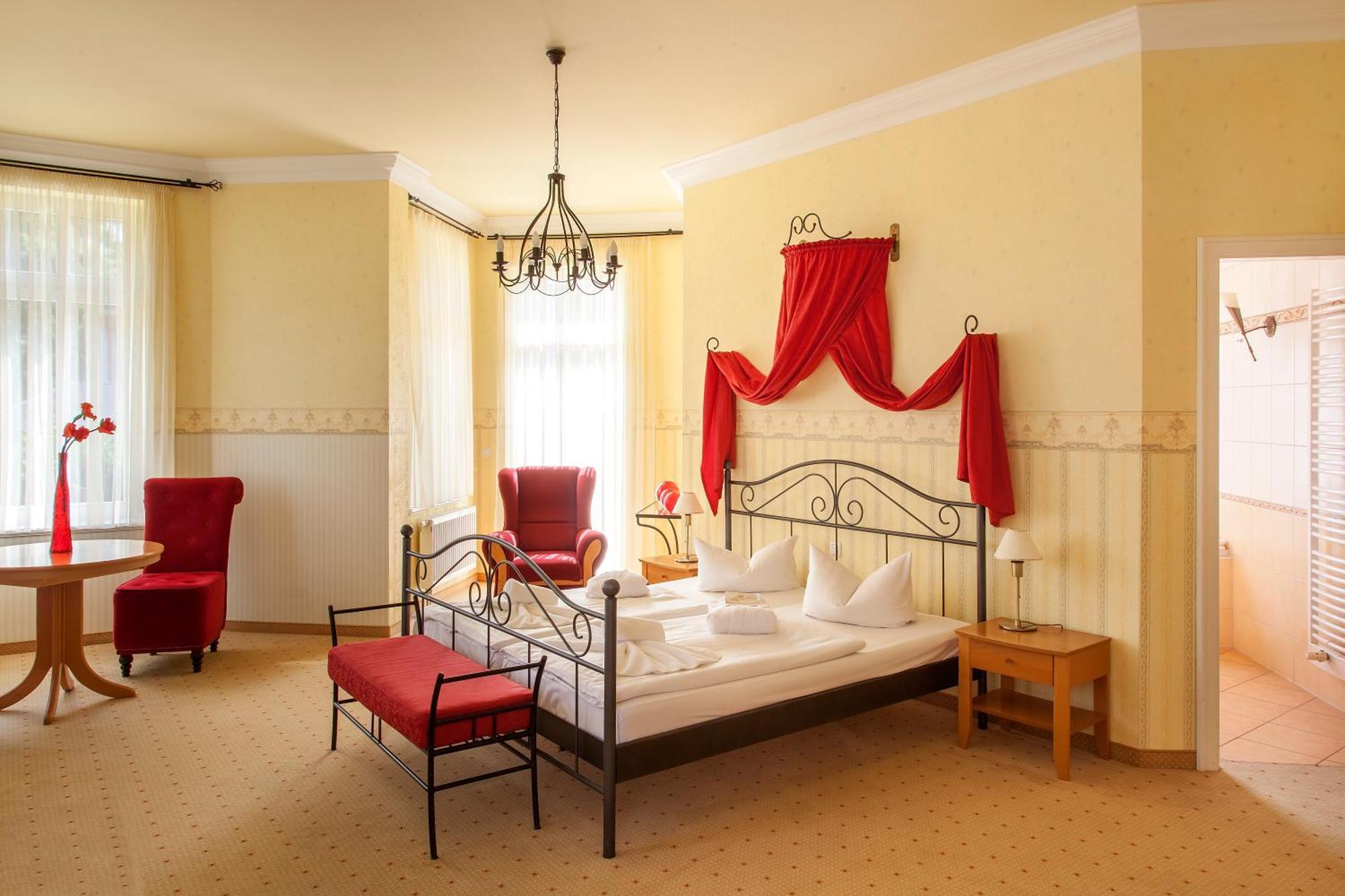 Ostseehotel Villen Im Park - Ein Rovell Hotel Херингсдорф Экстерьер фото