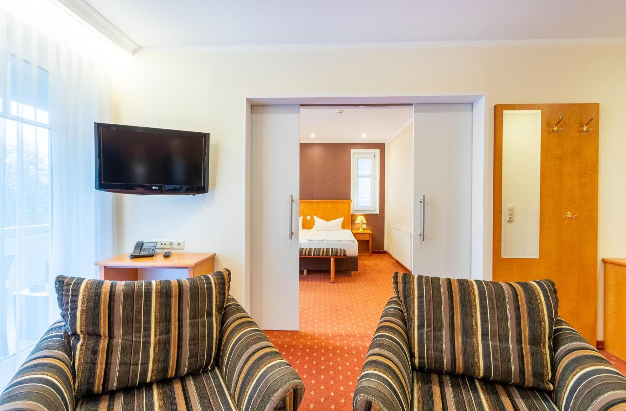 Ostseehotel Villen Im Park - Ein Rovell Hotel Херингсдорф Экстерьер фото